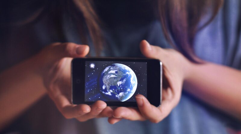 Celular mostrando la tierra
